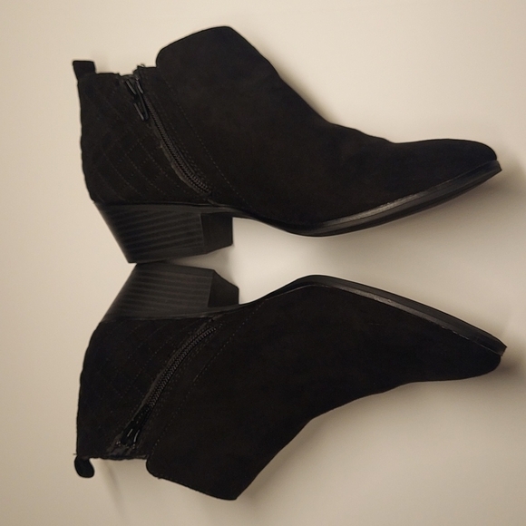Style & Co Black Booties with Side zipper Size 8M - Picture 4 of 9